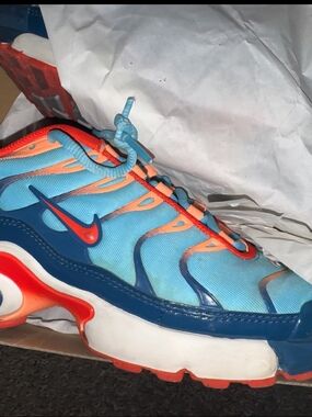 Nike Blue and Orange Wave-Accent Sneakers